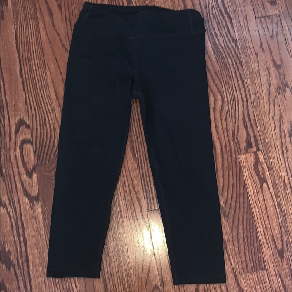 Athlete girl cropped leggings